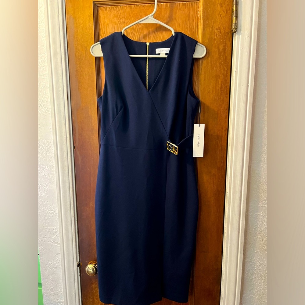 Women's Calvin Klein Navy Blue Stretch Crepe Sheath Dress w/Logo Buckle, size 8